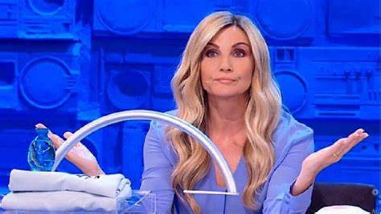 Mister Movie | Lorella Cuccarini dice addio alla tv e Mediaset?