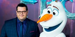 Josh Gad si pente di essere stato Olaf in Frozen